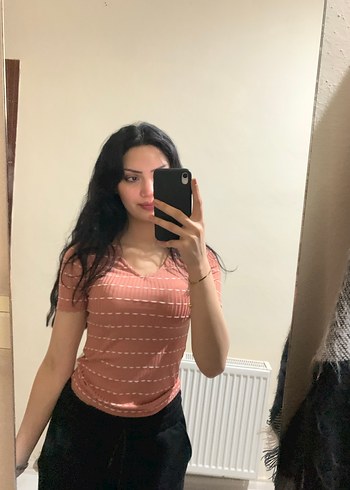 Pembe V Yaka Kısa Kollu Crop Top - Görsel 2