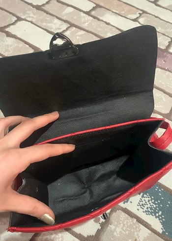 Kırmızı Deri Tokalı Kadın Omuz Çantası - Görsel 3