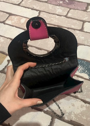 Pembe Deri Zincir Detaylı Yılan Desenli Çanta - Görsel 2