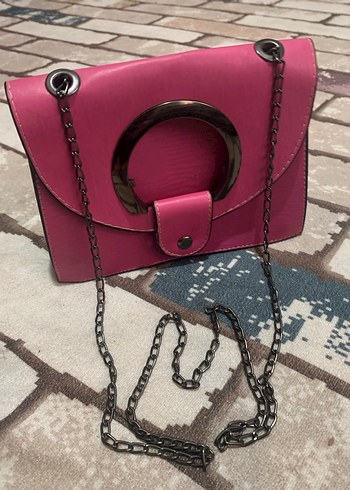 Pembe Deri Zincir Detaylı Yılan Desenli Çanta - Görsel 3