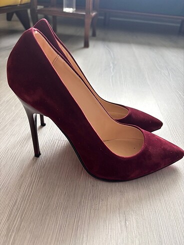 39 Beden bordo Renk Bordo renk, topuklu stiletto
