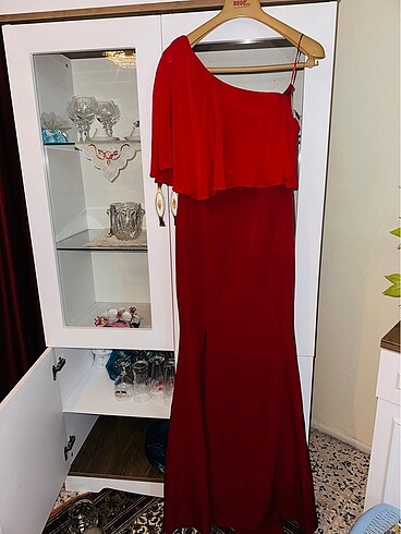 Bordo yırtmaçlı balık abiye