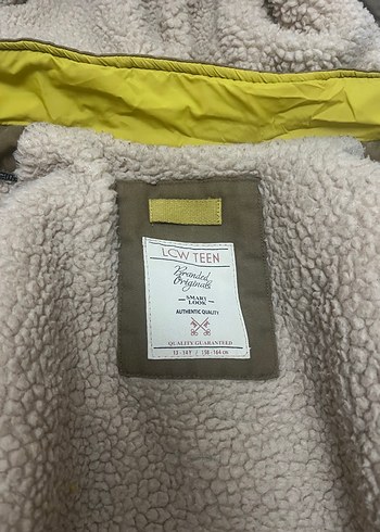 Bej Düğmeli Erkek Çocuk Kaban - Görsel 3