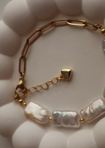 Altın Renk Zincir Detaylı İnci Bileklik - Görsel 2