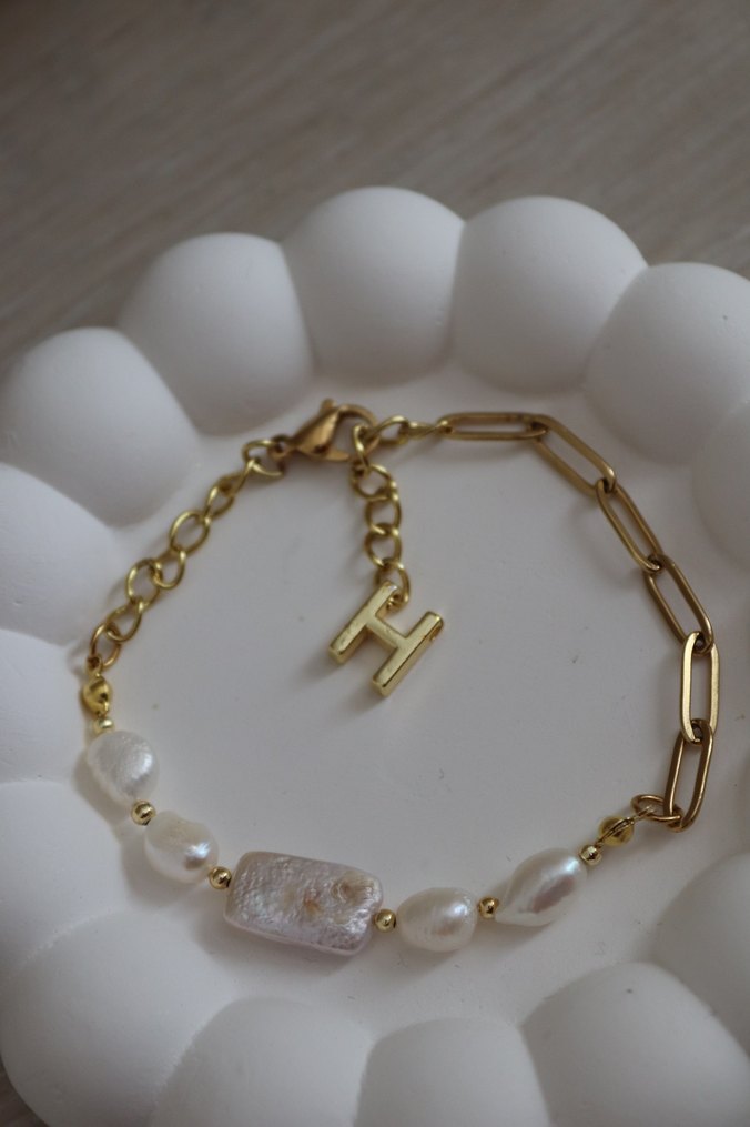 Altın Renk Zincir İnci Kadın Bileklik - Görsel 2