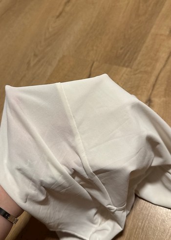 Beyaz crop top - Görsel 3