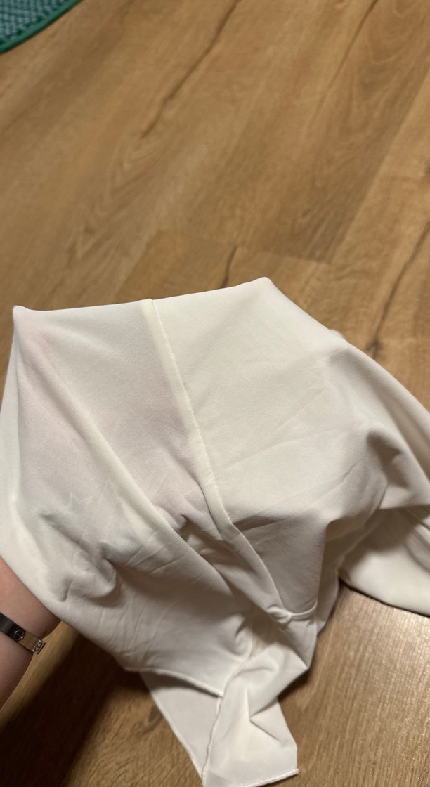 Beyaz crop top - Görsel 3