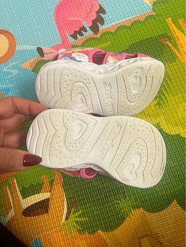25 Beden Skechers Sandalet 25 no