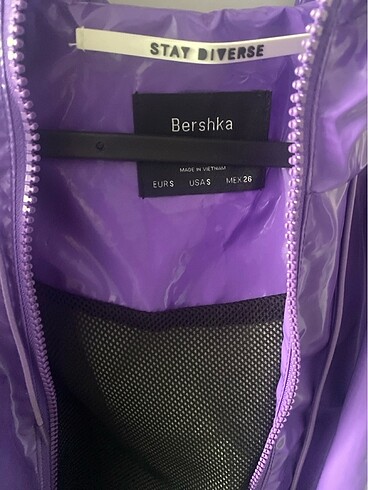 s Beden Bershka crop yağmurluk