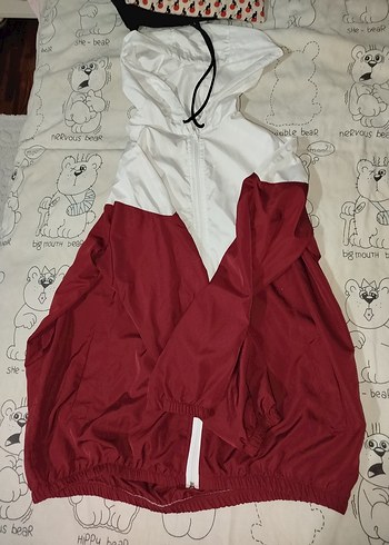 Kadın Kırmızı Beyaz Yağmurluk - Görsel 4