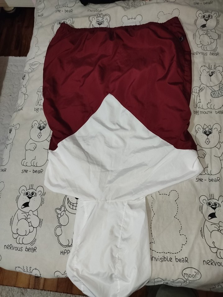 Kadın Kırmızı Beyaz Yağmurluk - Görsel 3