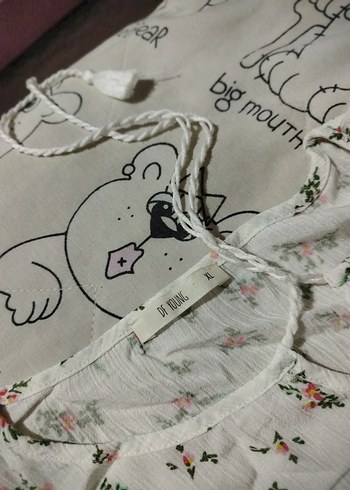 Kadın Fırfırlı Çiçekli Beyaz Bluz - Görsel 3