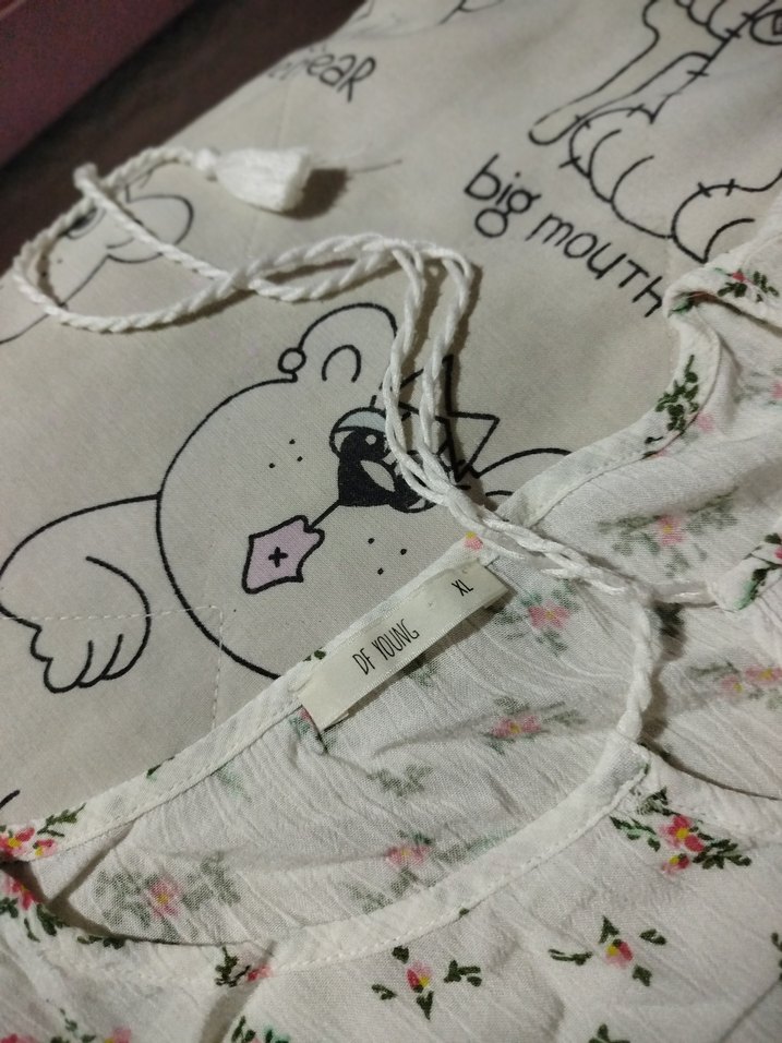 Kadın Fırfırlı Çiçekli Beyaz Bluz - Görsel 3