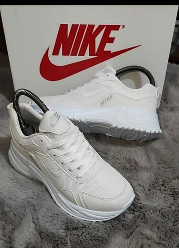 37 Beden Nike Ayakkabı