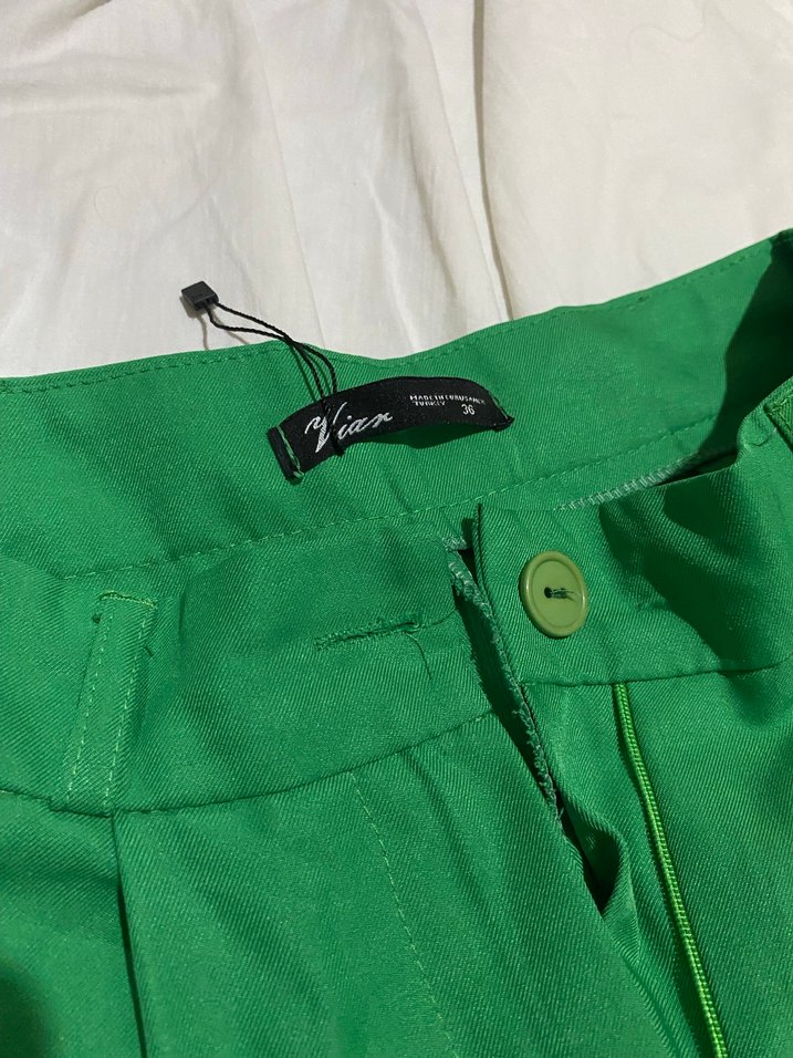 Düğmeli Yeşil Kadın Kumaş Pantolon - Görsel 2