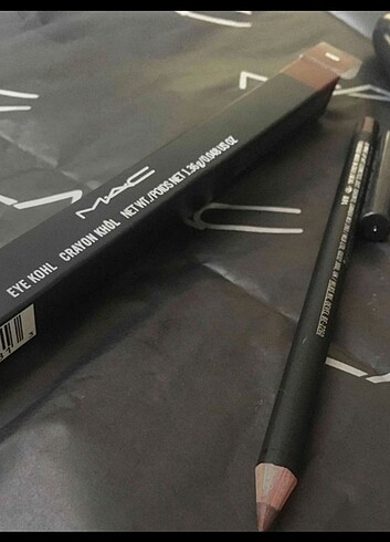 Mac teddy dudak ve göz kalemi