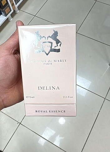 Royal Tapisserie Delina parfum