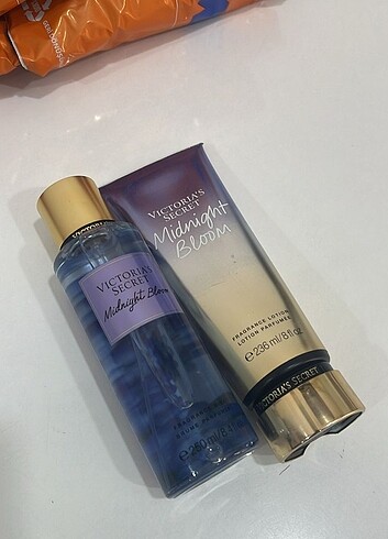 Victoria's secret midnight bloom set 