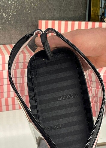 Beden kırmızı Renk Victoria's secret makyaj çantası