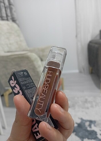 Huda beauty Coco lip gloss ????