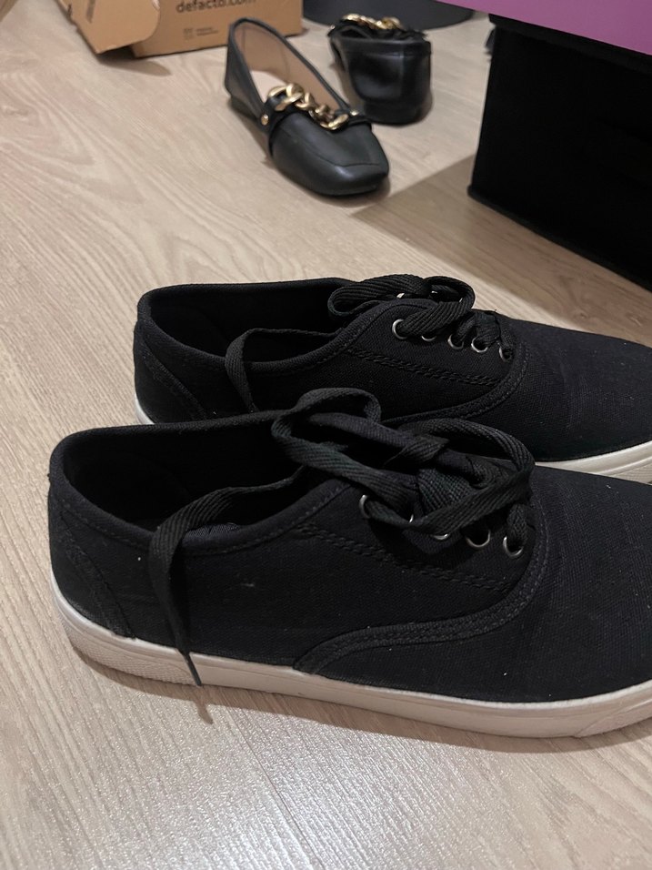 Kadın Siyah Minimalist Spor Ayakkabı - Görsel 2