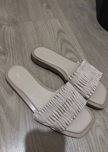 Bej Pilili Topuklu Kadın Terlik - Görsel 2