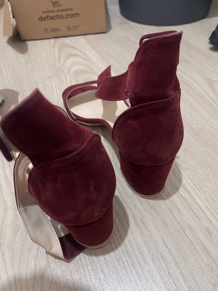 Bordo Süet Tokalı Stiletto Kadın Topuklu Ayakkabı - Görsel 2