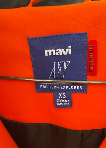 Parlak Turuncu Kapüşonlu Kadın Yağmurluk - Görsel 2