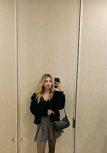 Bershka Gri etek pileli