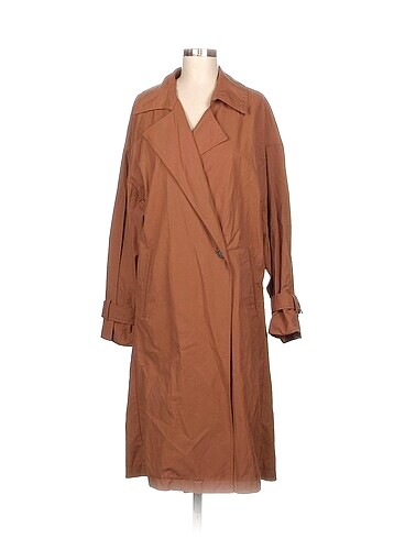 Zara Trenchcoat %70 İndirimli.