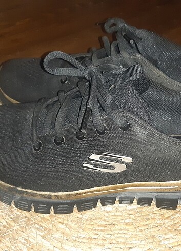 Skechers Siyah rahat tabanlı spor ayakkabı 