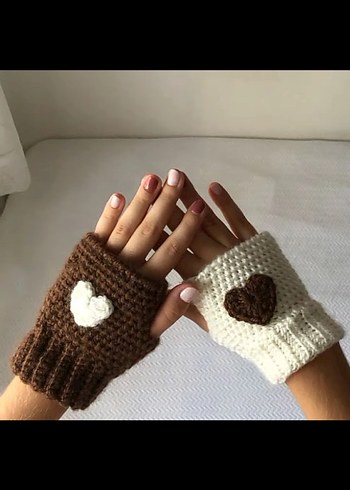 Mavi Çiçekli Örgü Kadın Eldiveni - Görsel 3