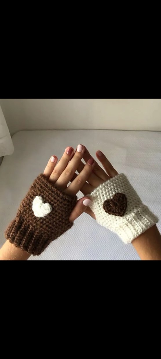 Mavi Çiçekli Örgü Kadın Eldiveni - Görsel 3