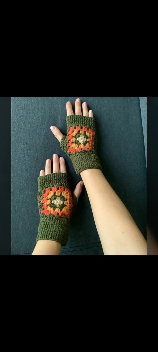 Mavi Çiçekli Örgü Kadın Eldiveni - Görsel 2