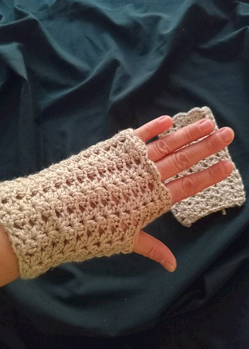 Mavi Örgü Kadın Eldiveni - Görsel 2