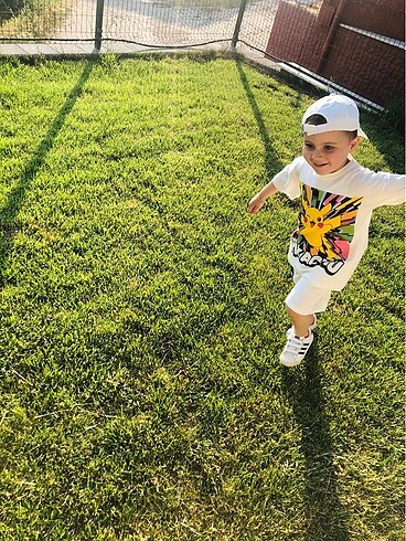 Zara pokemon pikachu tshırt