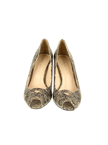 39 Beden Zara Stiletto %70 İndirimli.