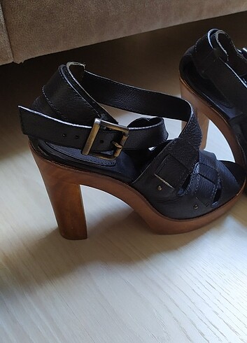 39 Beden Orijinal Chloé marka platform topuklu ayakkabı.