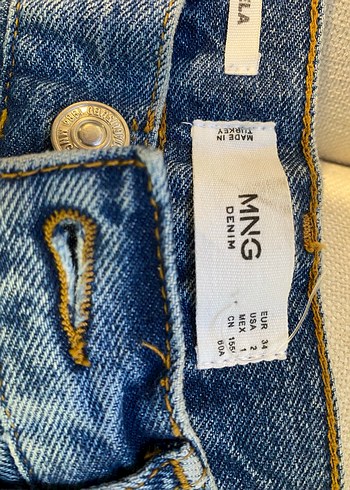 MNG Düğmeli Mavi Kadın Denim Midi Jean - Görsel 3