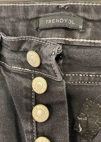Düğmeli Siyah Kadın Jean - Görsel 2
