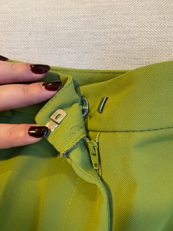 Kadın Yeşil Rahat Kesim Kumaş Pantolon - Görsel 2