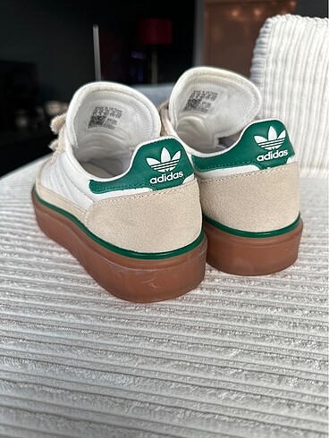 36 Beden ten rengi Renk Adidas Ayakkabi
