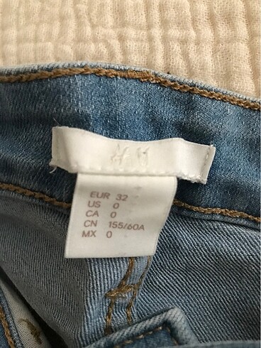 32 Beden H&M Kot Şort
