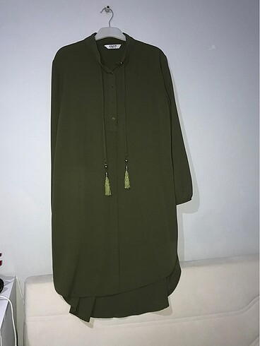 yeşil püsküllü tunik