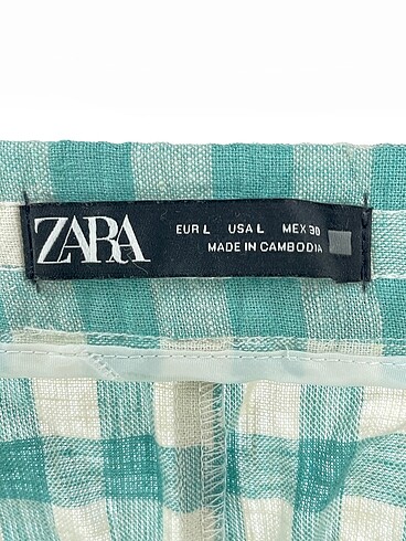 l Beden çeşitli Renk Zara Mini Şort %70 İndirimli.
