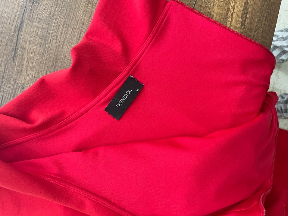 Kırmızı Drapeli Uzun Abiye Elbise - Görsel 4