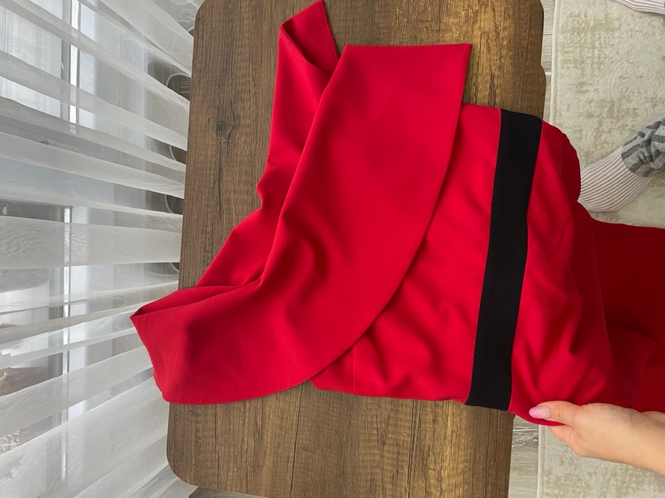 Kırmızı Drapeli Uzun Abiye Elbise - Görsel 5