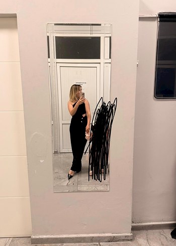 Siyah Drapeli Uzun V Yaka Elbise - Görsel 3