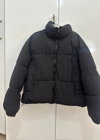 m Beden Bershka Siyah Kadın Sıcak Mont