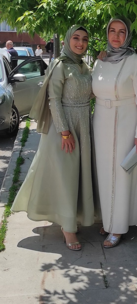 Mint Yeşili Nakışlı Uzun Kollu Abiye Elbise - Görsel 3